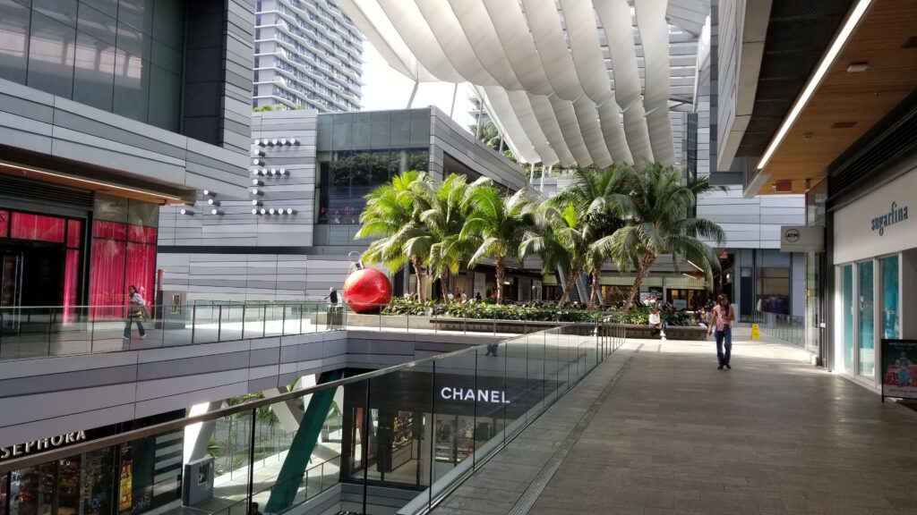 Sensing the outdoor feel of the Brickell City Centre. An Excellent thing to do in Miami.